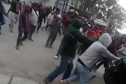 Belasan kios pasar di Tangerang dirusak sekelompok orang