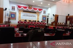 Pemprov Babel sampaikan empat raperda ke DPRD