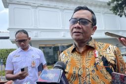 Mahfud sebut MK tidak berwenang ubah batas usia capres-cawapres