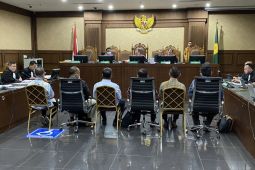 Lima  saksi mahkota bersaksi di sidang lanjutan Johnny Plate dkk