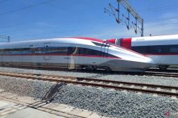 Menjajal kereta cepat "Whoosh", ke Bandung hanya 45 menit