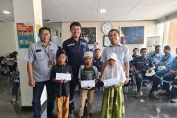 Bantu Masyarakat di Lingkar Tambang,  PT Timah Tbk Santuni Anak Yatim di Bangka Barat