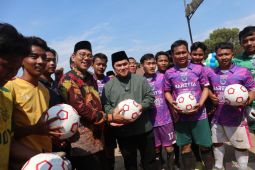 Ketua Umum PSSI buka coaching academy untuk santri di Jombang