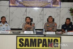 Polres edukasi pengusaha terkait pola angkutan garam yang sesuai SOP