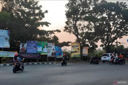 Satpol PP Kabupaten Tangerang tertibkan ratusan APK
