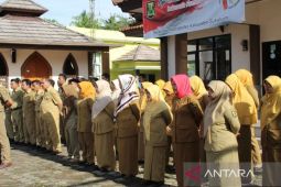 Bawaslu Sukabumi larang seluruh ASN tanggapi status caleg di medsos