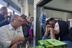 Mendag dorong pedagang berjualan daring saat sidak ke Pusat Grosir Asemka