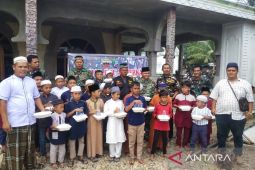 Koramil 08 Barumun gandeng FKPPI Palas gelar Jumat Berkah di Masjid Jami' AL - Muhsinin
