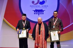 Buku biografi "Jokowi Mewujudkan Mimpi Indonesia" karya Dirut PLN terbit di Korea