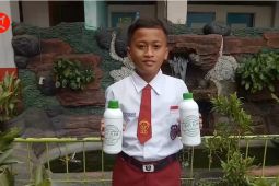 Siswa SD ciptakan cairan abate alami