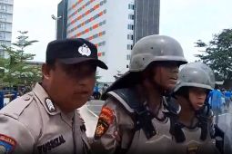 Konflik Rempang, aksi demo di kantor BP Batam ricuh - Video