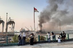 Prajurit Lanal selamatkan ratusan penumpang kapal terbakar - Video