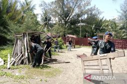 Pemkab Aceh Barat bongkar bangunan pondok kafe diduga melanggar syariat Islam