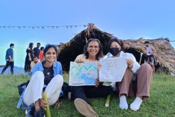 Musisi Pulau Lombok Ary Juliyant tampil di Festival Musik Ziro India