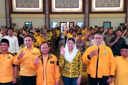Ketua Golkar Jatim tegaskan dunia politik butuh para pemuda