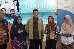 Wali Kota Mojokerto kenalkan batik motif baru ke Menparekraf
