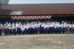 Pelajar MTsN 02 di Melawi sebarkan video terkait dampak pergaulan bebas