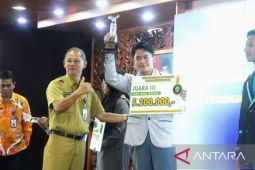Pemenang lomba kepustakawanan berkesempatan wisata ke Perpusnas