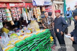 Bulog dan Pemkab Banyuwangi operasi pasar stabilkan harga beras