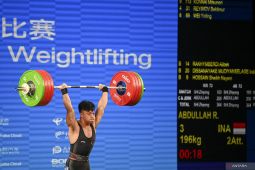 Lifter Rachmat Erwin sabet medali emas angkat besi 73 kg putra Asian Games