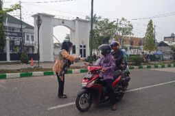 Dinas Kesahatan Batanghari bagikan masker