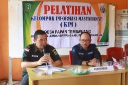 Diskominfo Bengkayang memperkuat kapasitas kelompok informasi masyarakat