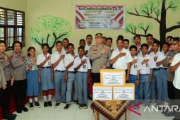 Polresta Ambon laksanakan  program peduli budaya literasi buku