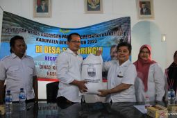 Pemkab Bekasi salurkan bantuan beras cadangan daerah kepada warga di wilayah rawan pangan