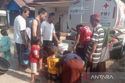 BPBD Cianjur sudah distribusikan 10 juta liter air selama musim kemarau