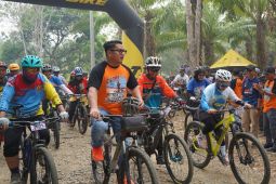 Ketua DPRD HSS gelar "Dengkul Sehat" peringati sumpah pemuda