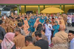 Forkopimda mangulosi Pj Wali Kota Padangsidimpuan Letnan  Dalimunthe