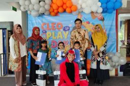 Hotel Cleo gelar Kompetisi "Mini Fashion Show Batik" di Surabaya