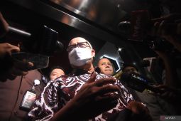 KPK kembali periksa Sekjen Kementan Kasdi  Subagyono