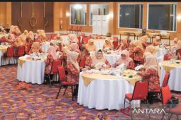 Puluhan anggota DWP Kaltim  ikuti pelatihan buat kerajinan sulam tumpar