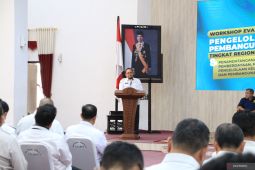 Pemprov Kalbar mengevaluasi pengelolaan keuangan dan pembangunan desa