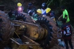 Terjepit alat berat grader, tiga pekerja meninggal di Aceh Jaya