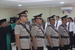 Dua pejabat utama Polres Paser diserahketrimakan