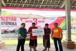 BPJAMSOSTEK bagi Sembakau dalam Gebyar Merdeka di Karangasem