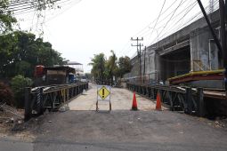 Ada renovasi flyover Taman Cibodas Tangerang, arus kendaraan dialihkan