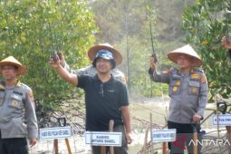 Polda Babel dan Polres jajaran tanam 7.650 bibit mangrove dalam rangka HUT ke-72 Humas Polri