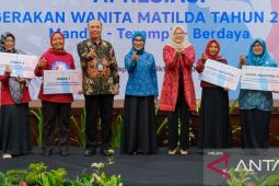 Gerakan Wanita Matilda BI Kaltim panen ratusan kilogram sayuran