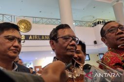 Mahfud MD enggan komentari namanya masuk bursa cawapres