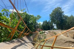 Jembatan gantung di Pidie putus, korban selamat