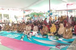 Wali Kota Molen "Nganggung" bareng di SLB Negeri Pangkalpinang