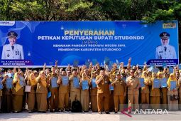 Bupati Situbondo serahkan SK kenaikan pangkat kepada 464 PNS