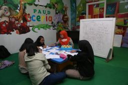 Upaya Surabaya memakmurkan Balai RW