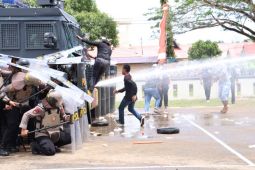 Polres SBT gelar simulasi Sispamkota antisipasi kericuhan saat Pemilu 2024