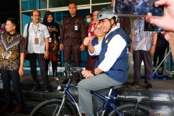 Anies Baswedan  cek kesehatan di RSUP Fatmawati untuk daftar capres