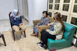 Seorang ibu tenggelamkan bayi di ember