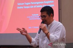 Satgas PASTI OJK bekukan 302 pinjol ilegal dan pinjaman pribadi